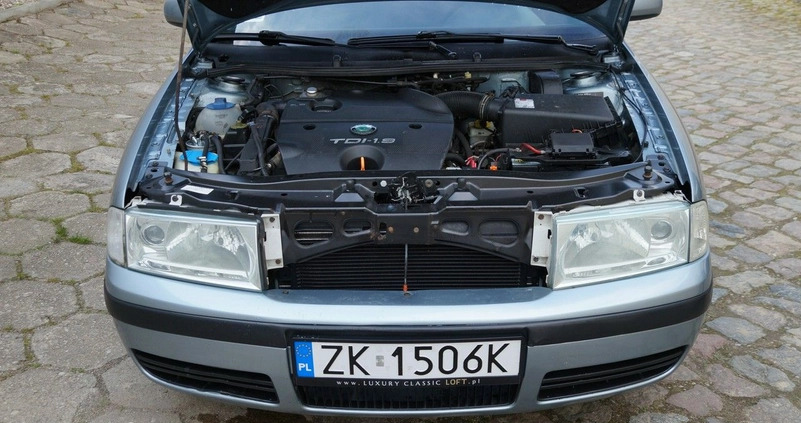 Skoda Octavia cena 8900 przebieg: 282997, rok produkcji 2003 z Kwidzyn małe 704